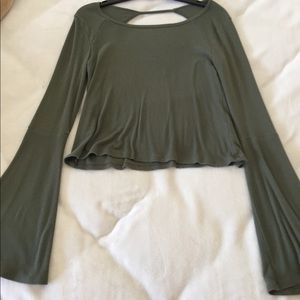 Green wide long sleeve top